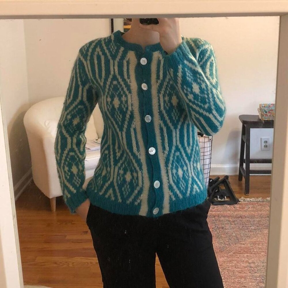 Geometric Patterned Knit Cardigan - image 2